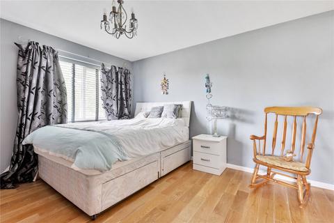 4 bedroom detached house to rent - Gainsborough Drive, Ascot, Berkshire, SL5