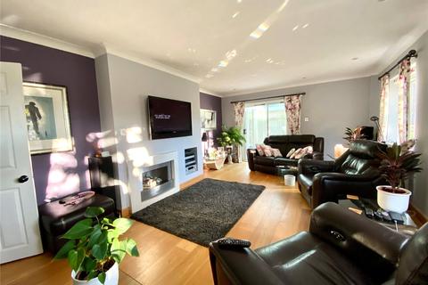 4 bedroom detached house for sale - Lodge Avenue, Willingdon, Eastbourne, East Sussex, BN22