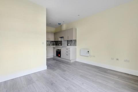 1 bedroom flat for sale, Apartment 1,  Anne Boleyn House,  Ewell Road,  Cheam,  Sutton,  SM3