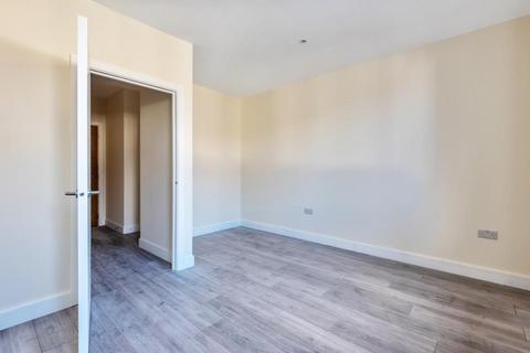 2 bedroom flat for sale - Apartment 10,   Anne Boleyn House,  Ewell Road,  Cheam,  Sutton,  SM3