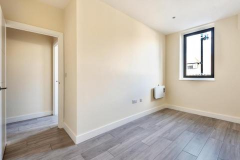 2 bedroom flat for sale, Apartment 10,   Anne Boleyn House,  Ewell Road,  Cheam,  Sutton,  SM3