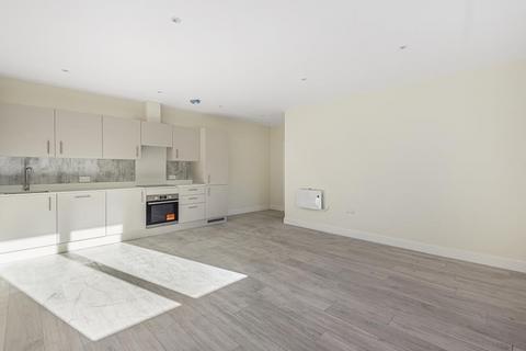 2 bedroom flat for sale, Surbiton,  Surrey,  SM3