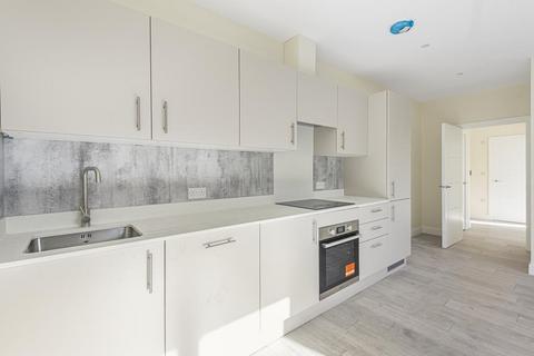 2 bedroom flat for sale, Surbiton,  Surrey,  SM3