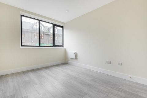 2 bedroom flat for sale, Apartment 2,  Anne Boleyn House,  Ewell Road,  Cheam,  Sutton,  SM3