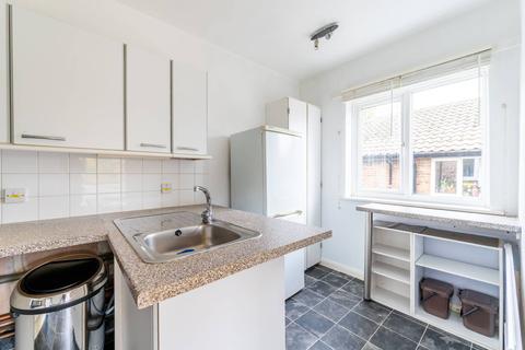 3 bedroom flat for sale - Westminster Court, Cheam, Sutton, SM3