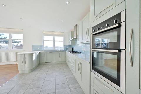 46 Pine Grove, London, SW19 7HE