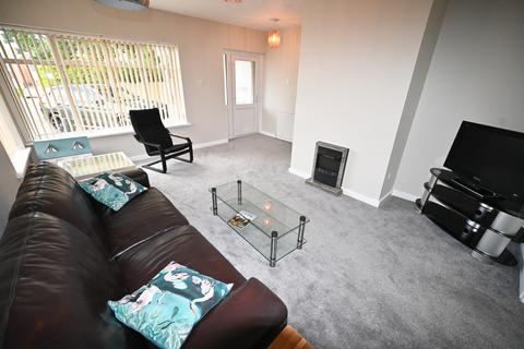 3 bedroom detached house to rent, York Gardens, Wolverhampton WV3