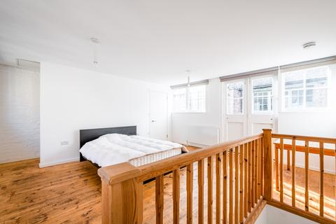 8 Temple Yard, London, E2 6QD