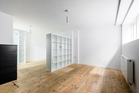 8 Temple Yard, London, E2 6QD