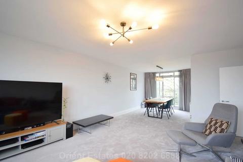 2 bedroom flat for sale, Station Road, London