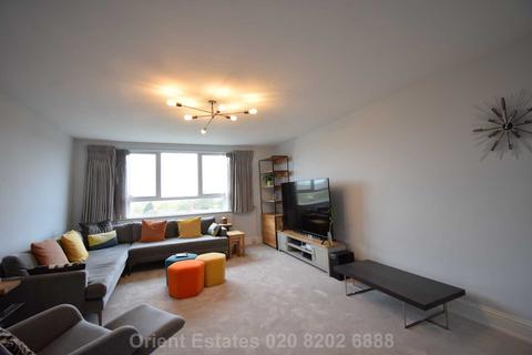 2 bedroom flat for sale, Station Road, London