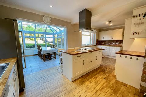 4 bedroom detached house for sale - VICTORIA AVENUE, SWANAGE