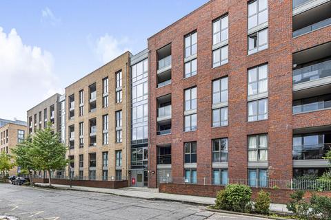 Flat 17, Chamberlain Court Silwood Street, London, SE16 2AZ