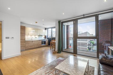 Flat 17, Chamberlain Court Silwood Street, London, SE16 2AZ