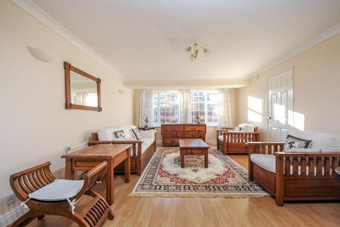 4 bedroom detached house to rent, Kennington,  Oxford,  OX1