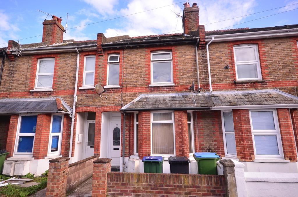 Essex Road Bognor Regis PO21 2 bed flat £950 pcm (£219 pw)