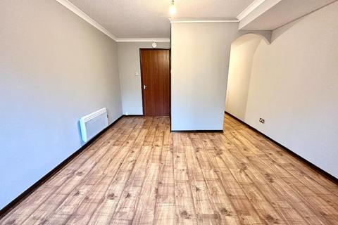 2 bedroom flat to rent, Inchinnan Court, Paisley, Renfrewshire, PA3