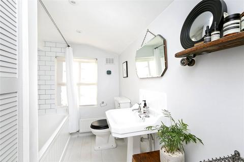 45 Albert Road, Richmond, TW10 6DJ