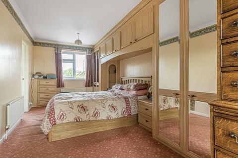 28 Isis Close, Long Hanborough, Witney, OX29 8JN