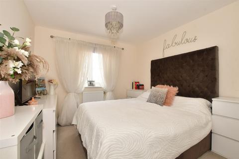 11 Bruton Link, Runwell, Wickford, SS11 7FU