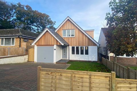 3 bedroom detached house to rent, Woodbury Grove, Lovedean, PO8