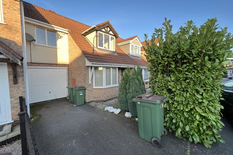 3 bedroom semi-detached house to rent, Leicester, LE3