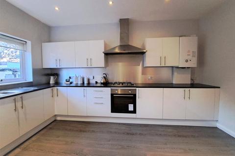 1 bedroom house to rent, Haslemere, Green Lane, Staines-Upon-Thames, Surrey, TW18