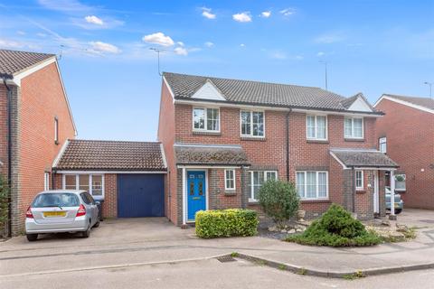 3 bedroom semi-detached house to rent, Payton Drive, Burgess Hill, West Sussex, RH15