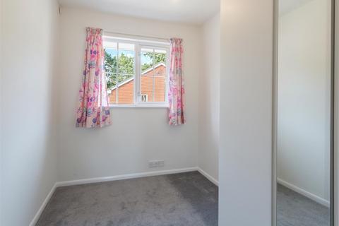 3 bedroom semi-detached house to rent, Payton Drive, Burgess Hill, West Sussex, RH15