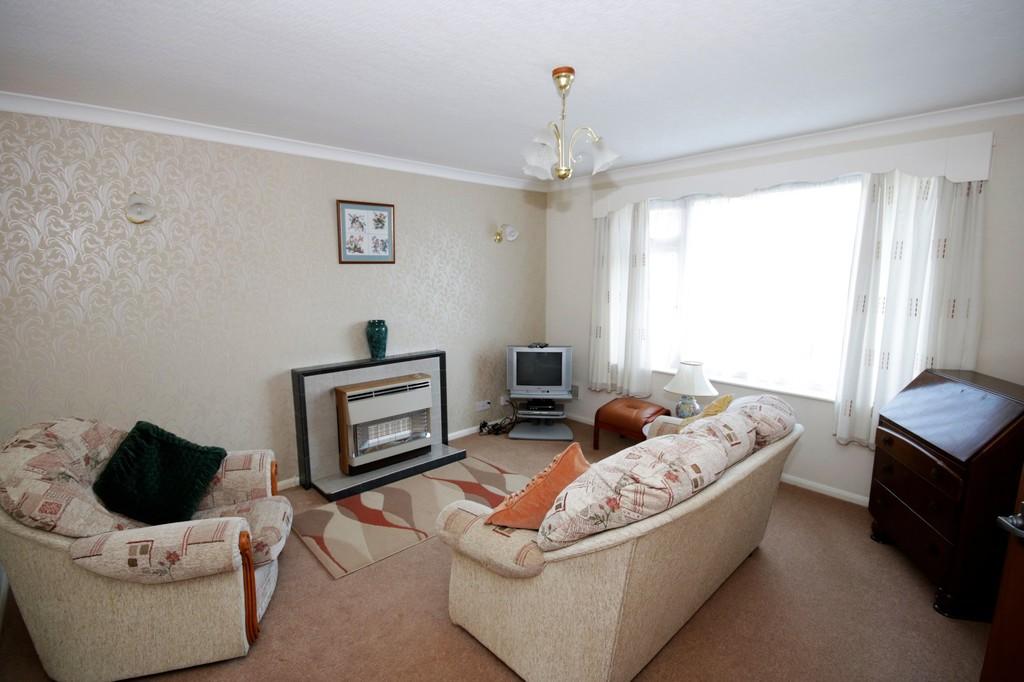 Priorfields, AshbydelaZouch 3 bed detached bungalow for sale £350,000
