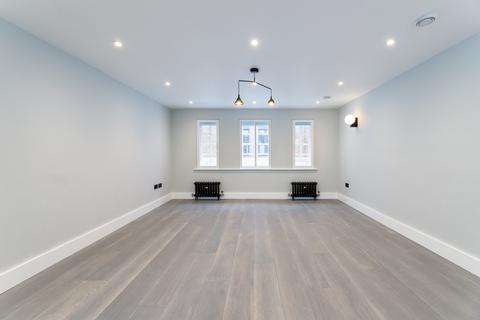 Studio to rent, Beak Street, Carnaby W1