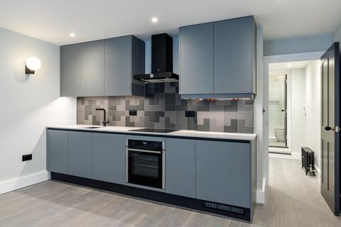 Studio to rent, Beak Street, Carnaby W1