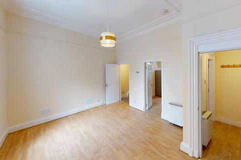 3 bedroom flat to rent, Kirk Brae, Fraserburgh