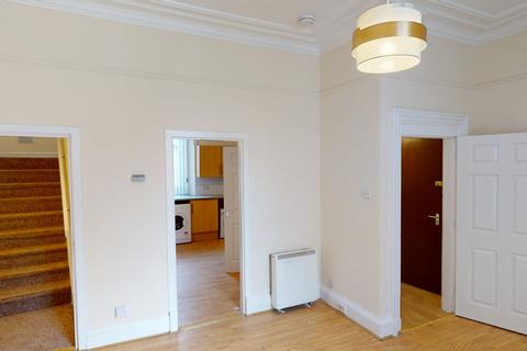 3 bedroom flat to rent, Kirk Brae, Fraserburgh