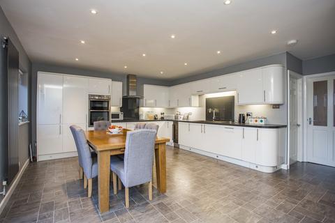 4 bedroom detached house for sale, Green Lane, Crowborough