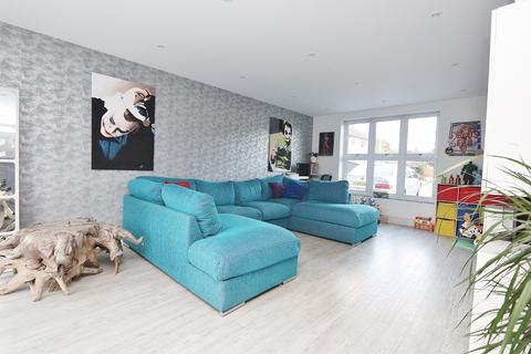 4 Mowbrays Close, Romford, RM5 3HJ
