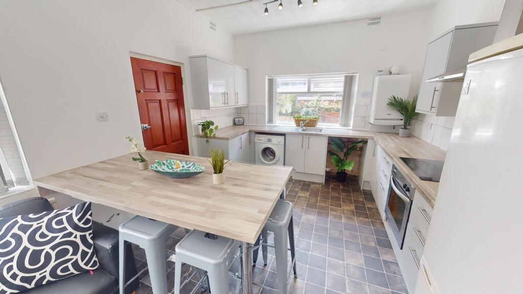 House in Nottingham - View 3