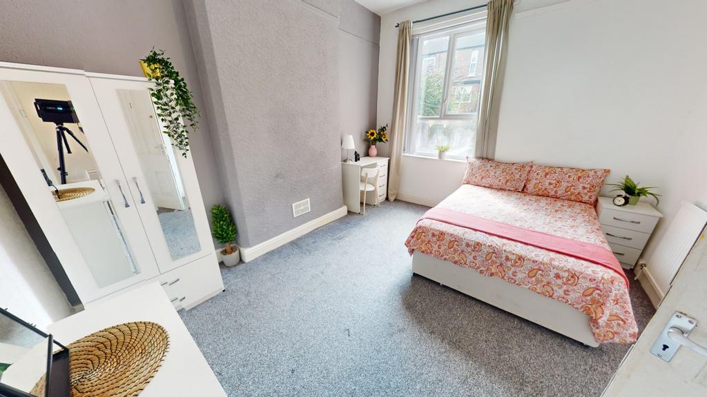 House in Nottingham - View 5