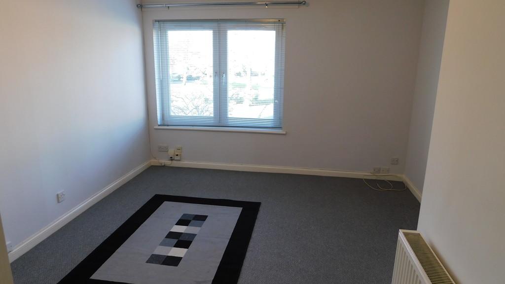 Limebank Park, East Calder 1 bed flat £595 pcm (£137 pw)