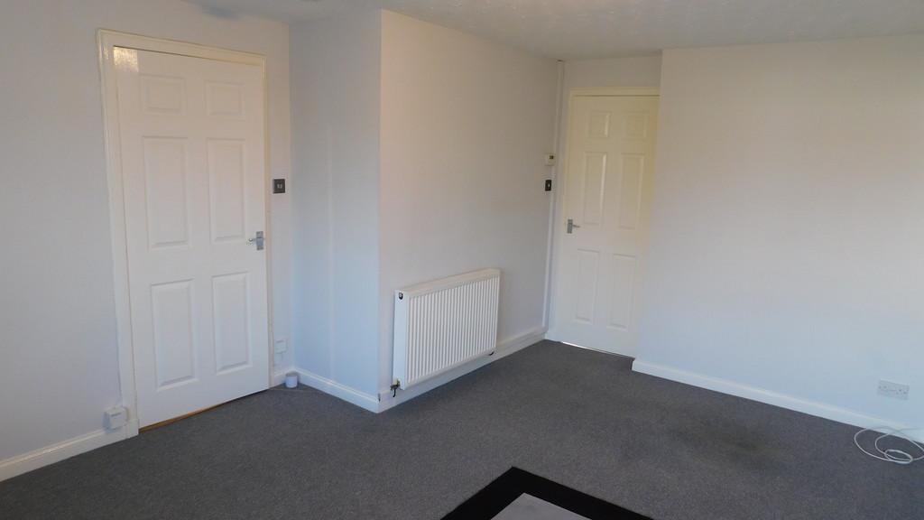 Limebank Park, East Calder 1 bed flat £595 pcm (£137 pw)
