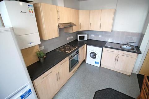 4 bedroom flat to rent - 156d, Mansfield Road, NOTTINGHAM NG1 3HW