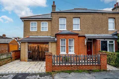 17 Percy Road, Guildford, GU2 9PA