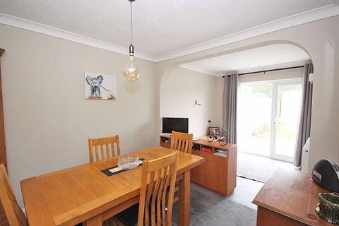 3 bedroom semi-detached house for sale - CHEESEMANS LANE, WALTHAM