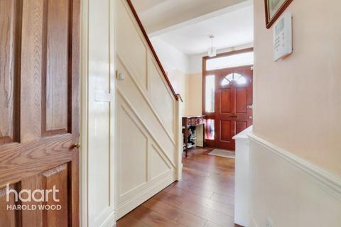 53 Recreation Avenue, Harold Wood, Romford, RM3 0TD