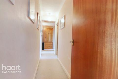 53 Recreation Avenue, Harold Wood, Romford, RM3 0TD