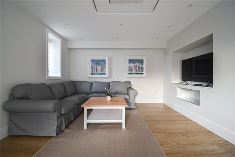 3 bedroom apartment to rent, Grosvenor Court, Woodlark Road, Cambridge, CB3