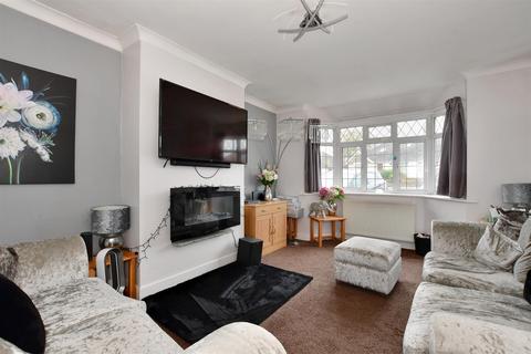 16 Greentrees Avenue, Tonbridge, TN10 4ND