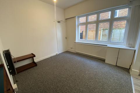 1 bedroom flat to rent - 25 St Albans Crescent, Bournemouth,