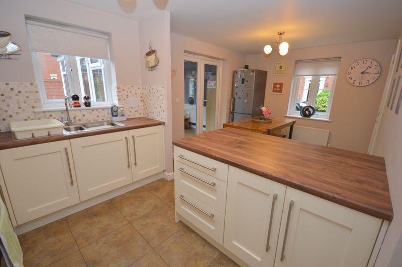 Lingwell Park, Widnes 3 bed terraced house £275,000