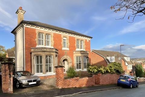 4 bedroom detached house for sale - Gladstone Place, Penkhull